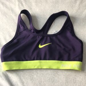 Sports bra